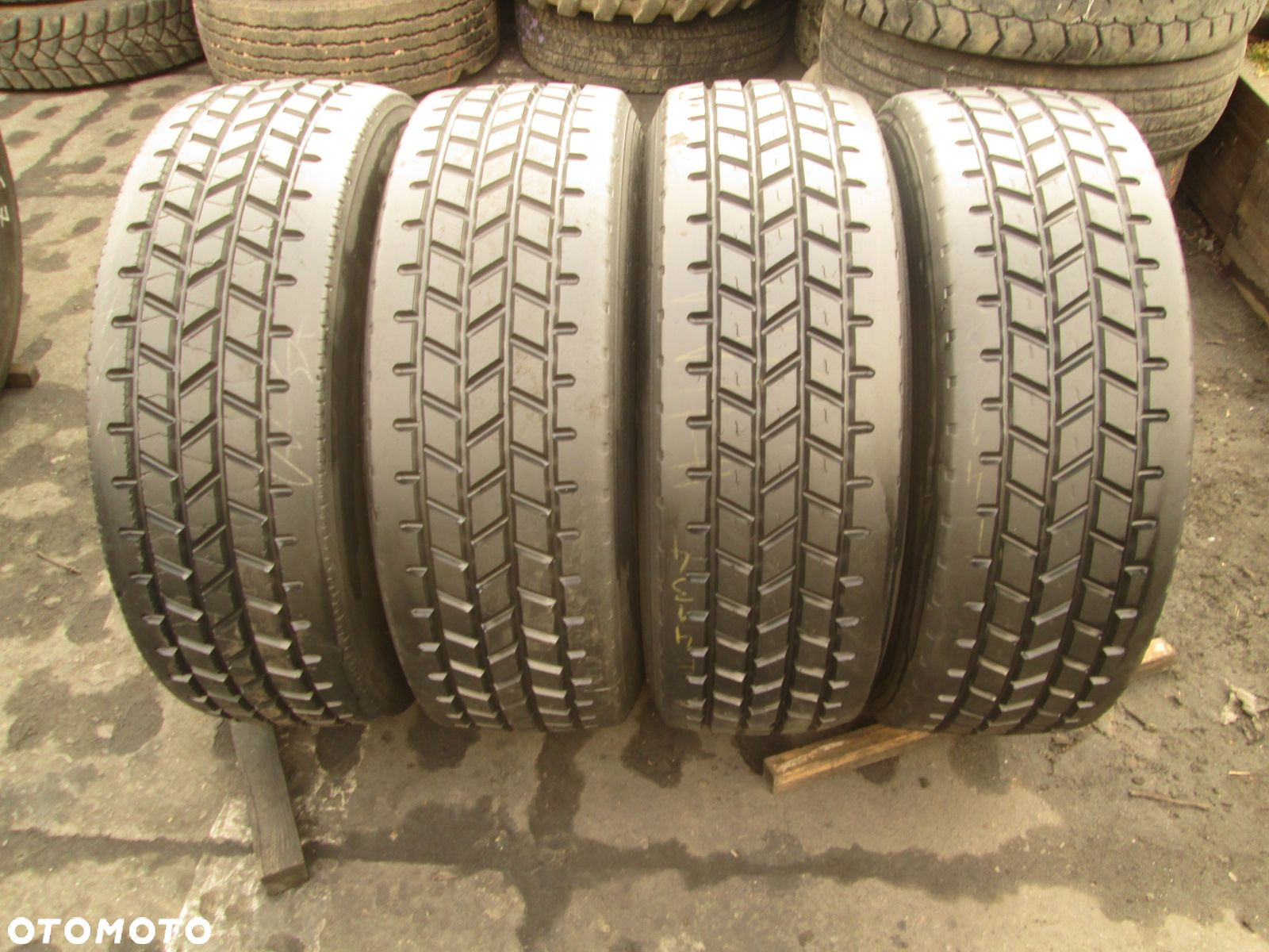 Opony ciężarowe 285/70R19.5 Bieżnikowana WZÓR CONTINENTAL. Opony ciężarowe - 2