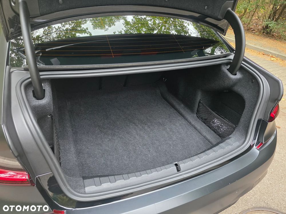 BMW Seria 3 320i xDrive M Sport sport - 17