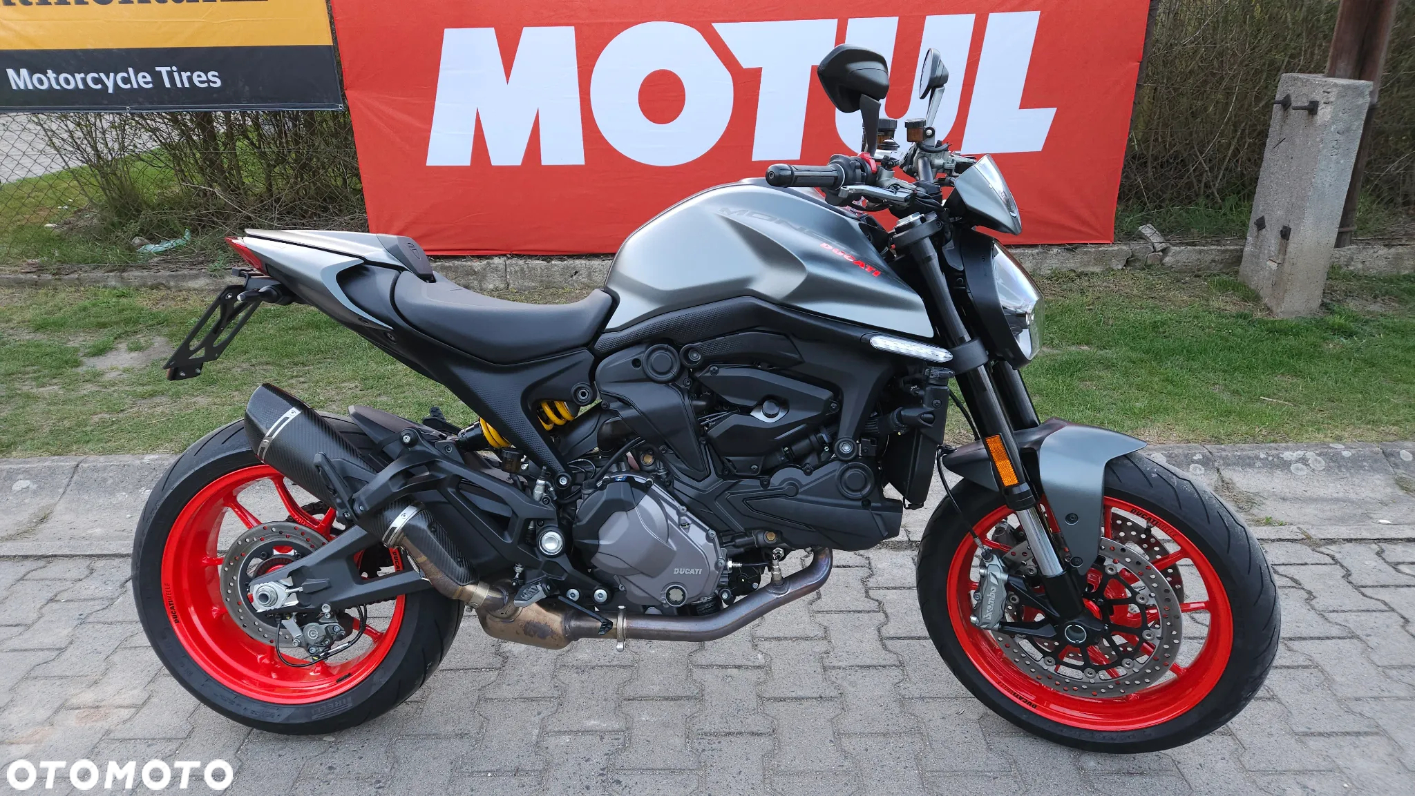 Ducati Monster - 28