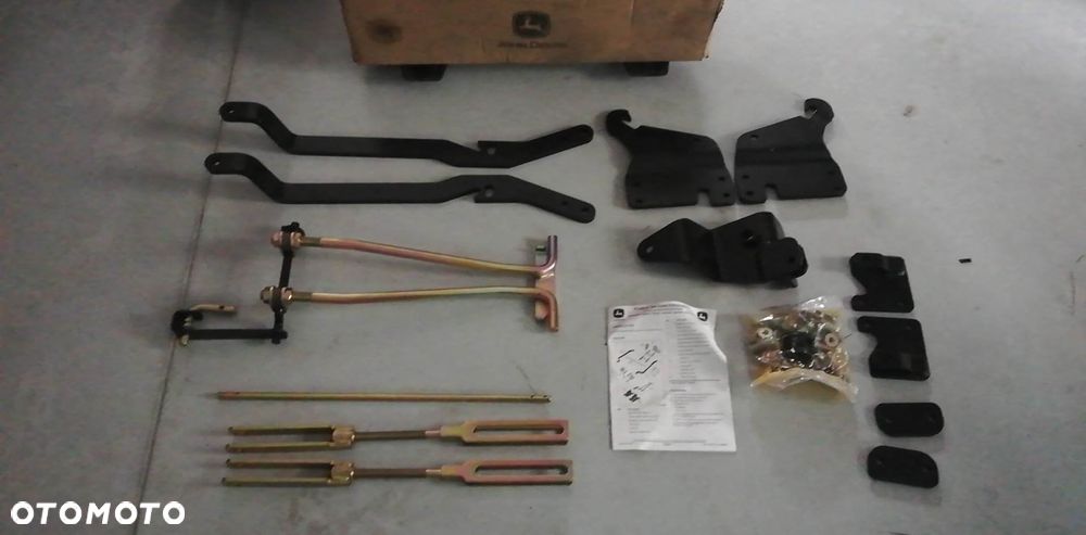 Zestaw opuszczania zaczep John Deere 2520 LVB25687 - 2