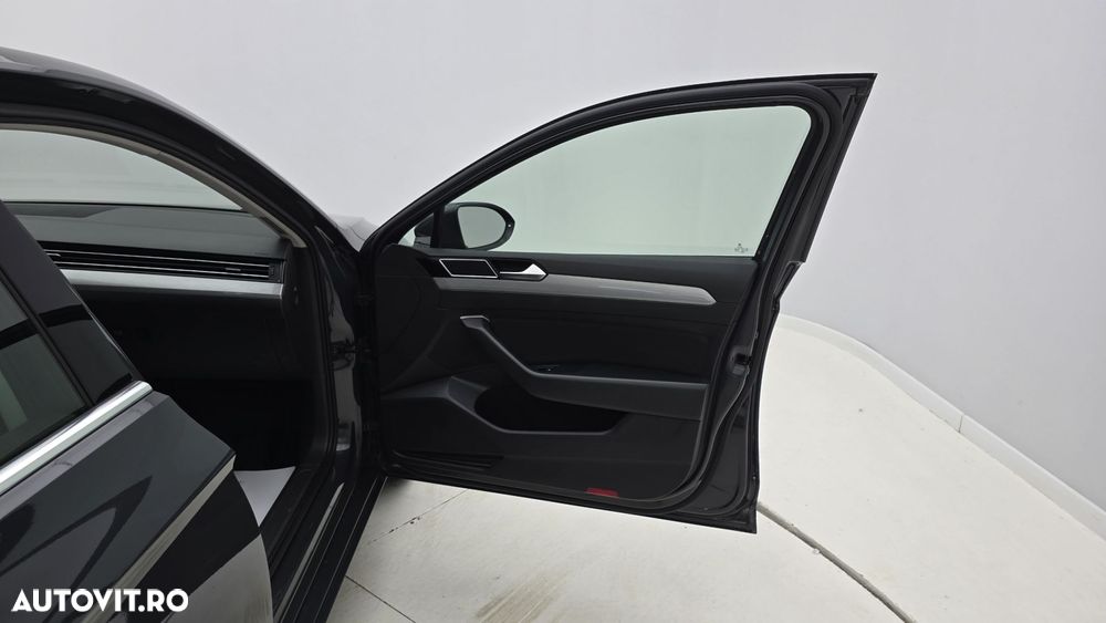 Volkswagen Passat - 18