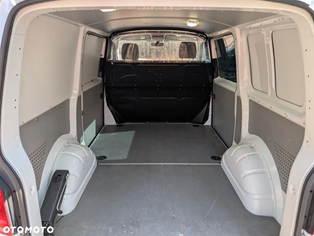 Volkswagen Transporter - 7