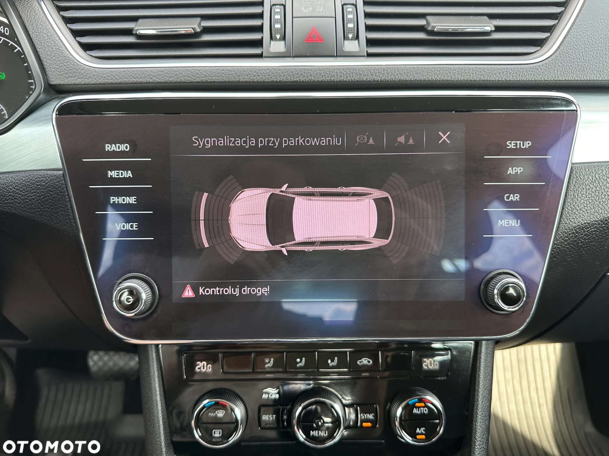 Skoda Superb 2.0 TDI SCR Style DSG - 23