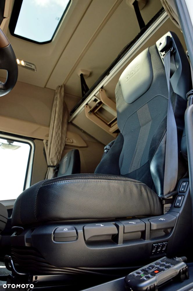 DAF XG+ 530 / ZF INTARDER / ALCANTARA /KLIMA POST. / FULL LED / PNEUMATYCZNY FOTEL PASAŻERA / WENT. FOTEL! - 29