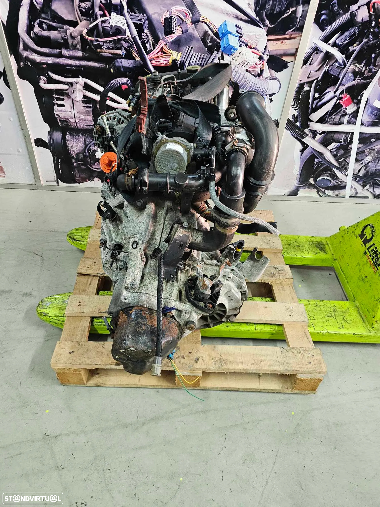 Motor Renault Clio II 1.5 DCI 2007 de 70cv, ref K9K 714 - 4