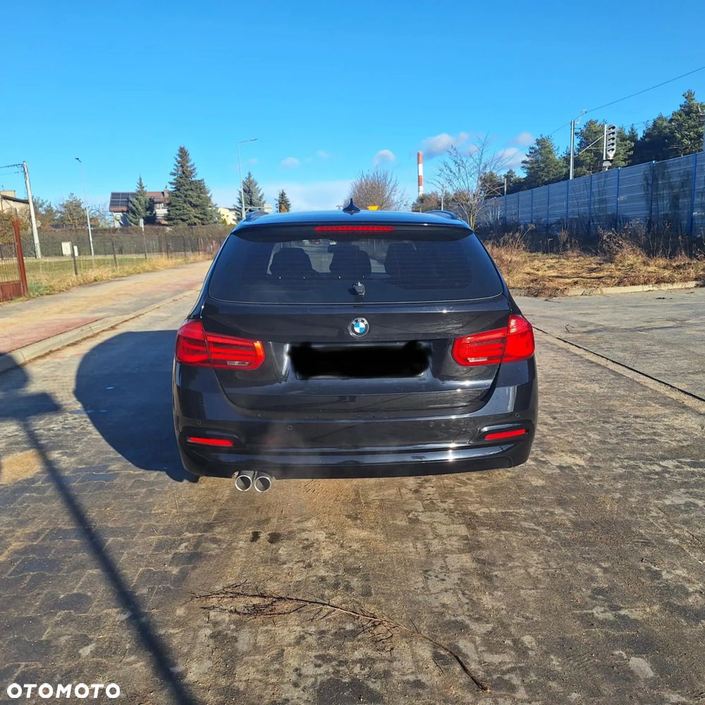 BMW Seria 3 320d Luxury Line sport - 2