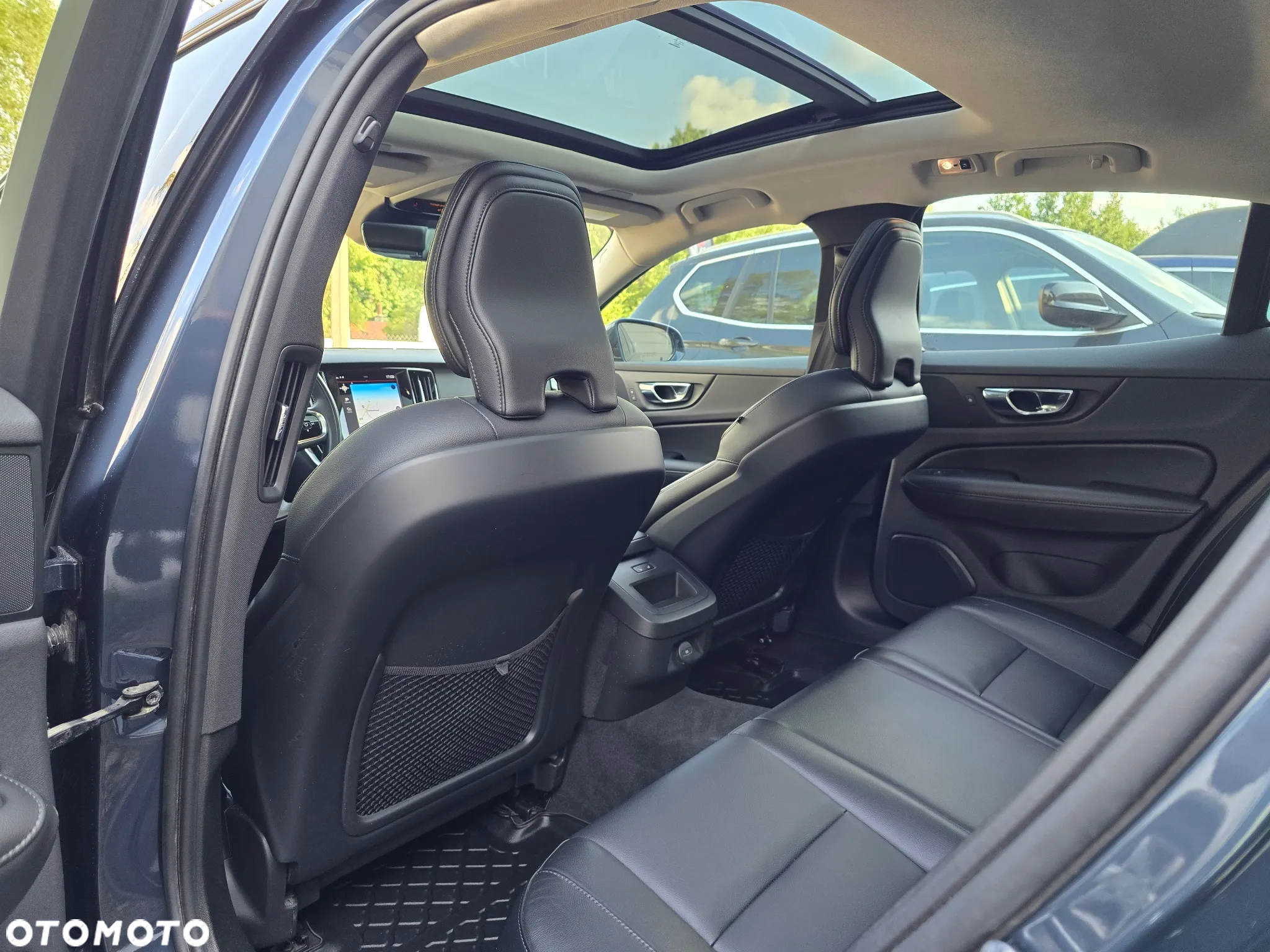 Volvo S60 T6 AWD Momentum Pro - 32