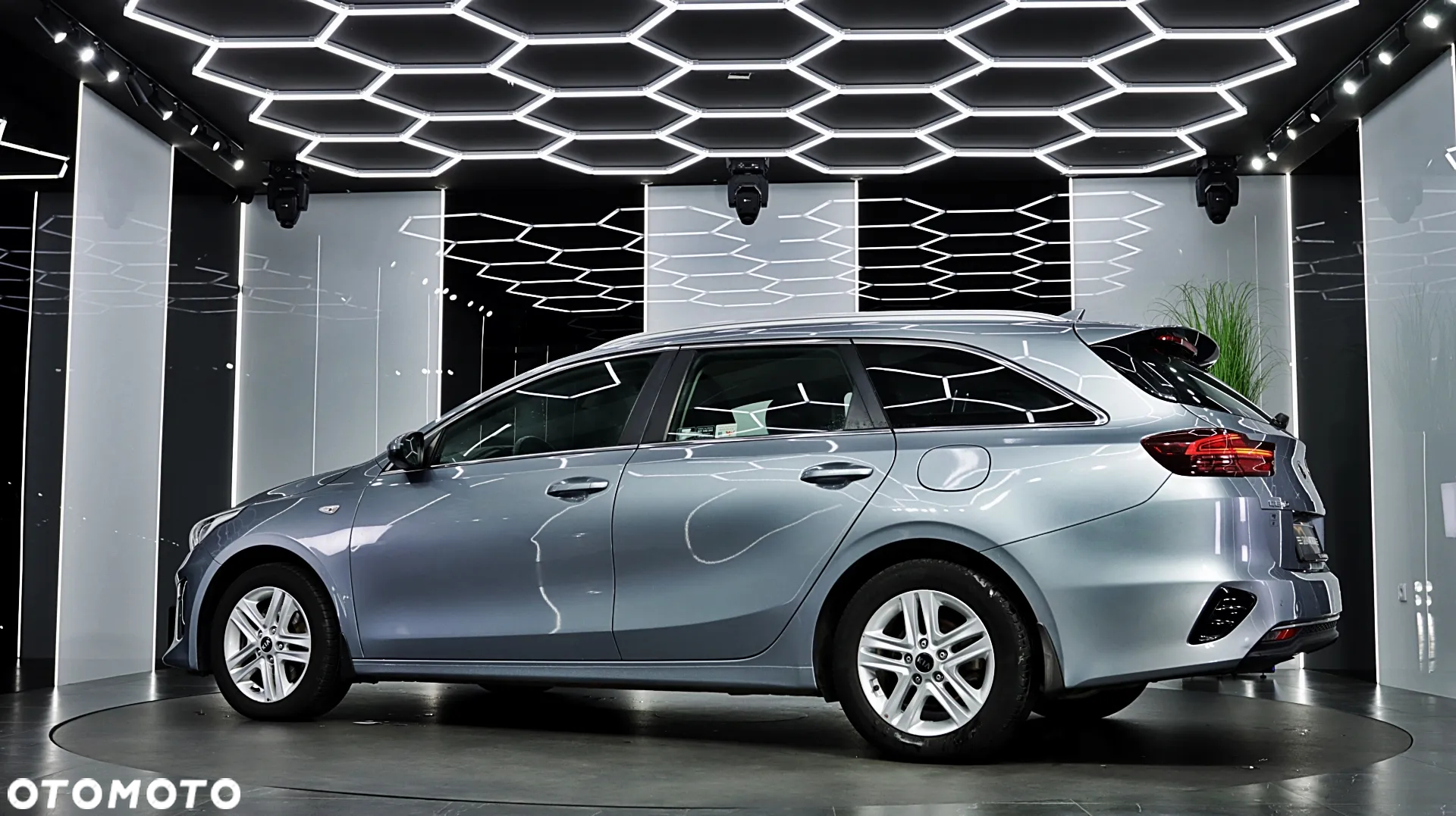 Kia Ceed 1.6 CRDi SCR M - 5