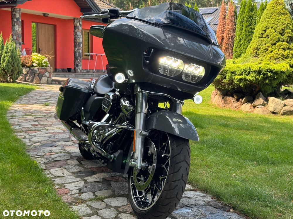 Harley-Davidson Touring Road Glide - 40