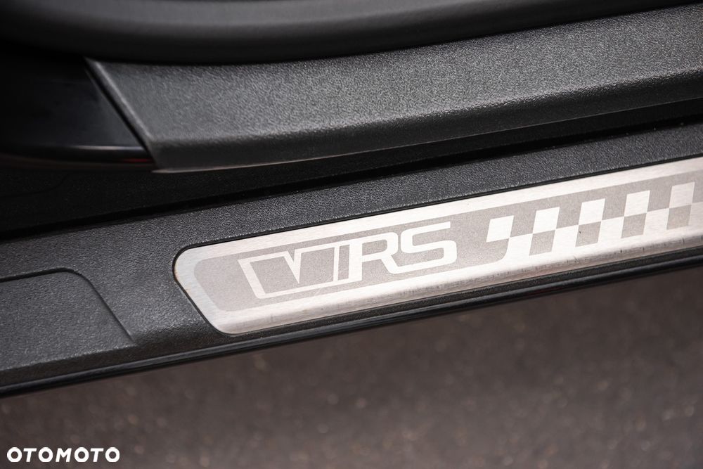 Skoda Octavia 2.0 TSI DSG RS - 16