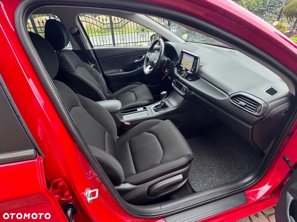 Hyundai i30 1.4 Intro Edition - 12