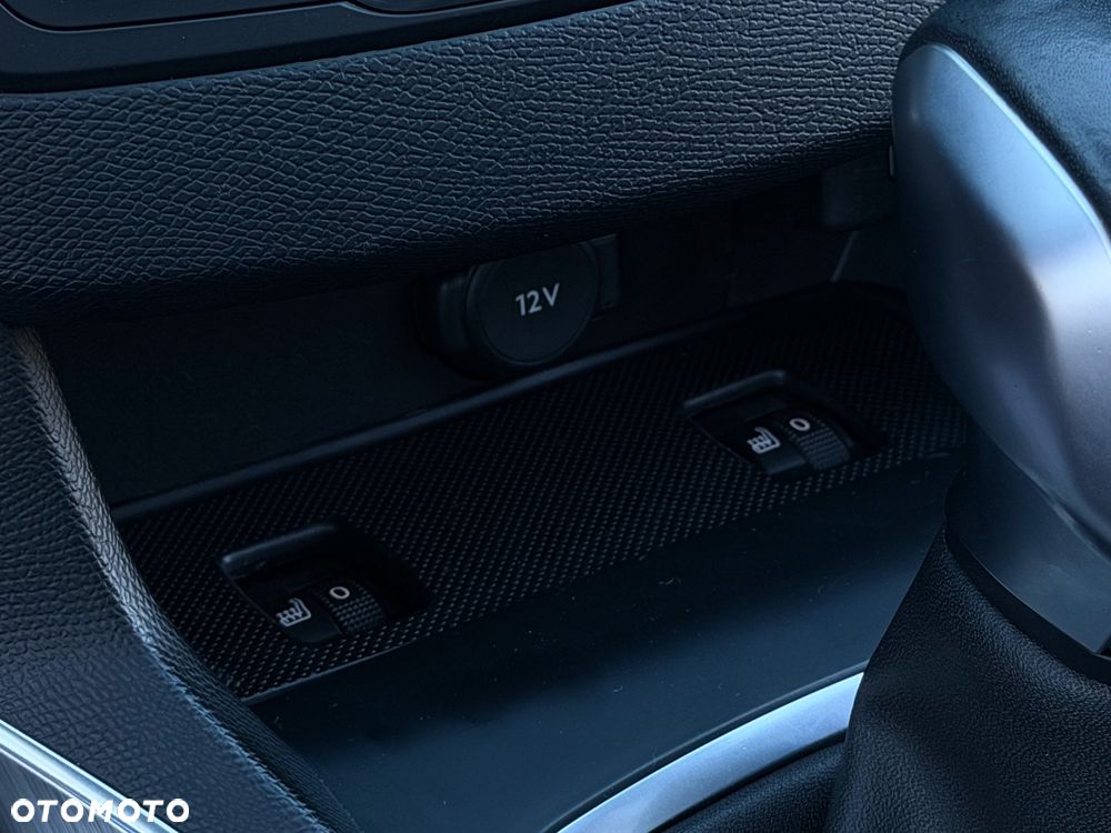 Peugeot 308 BlueHDi 150 EAT6 Stop & Start GT-Line Edition - 28