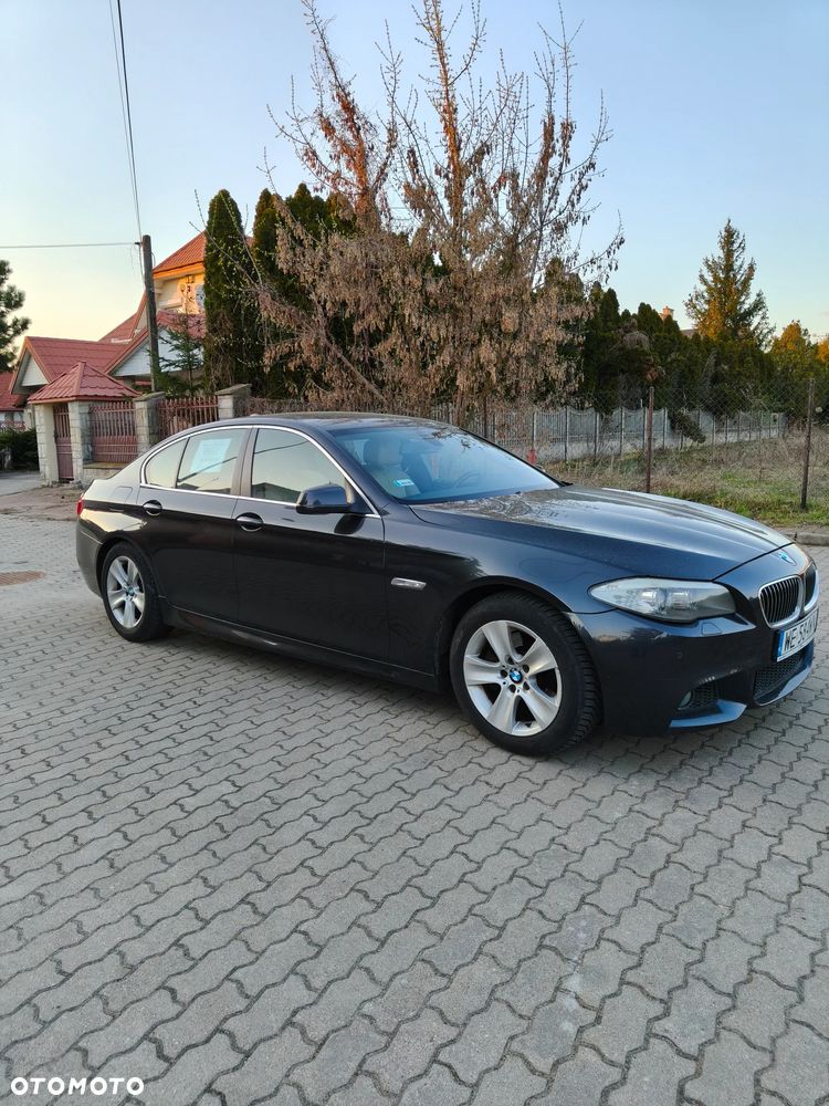 BMW Seria 5 528i - 2