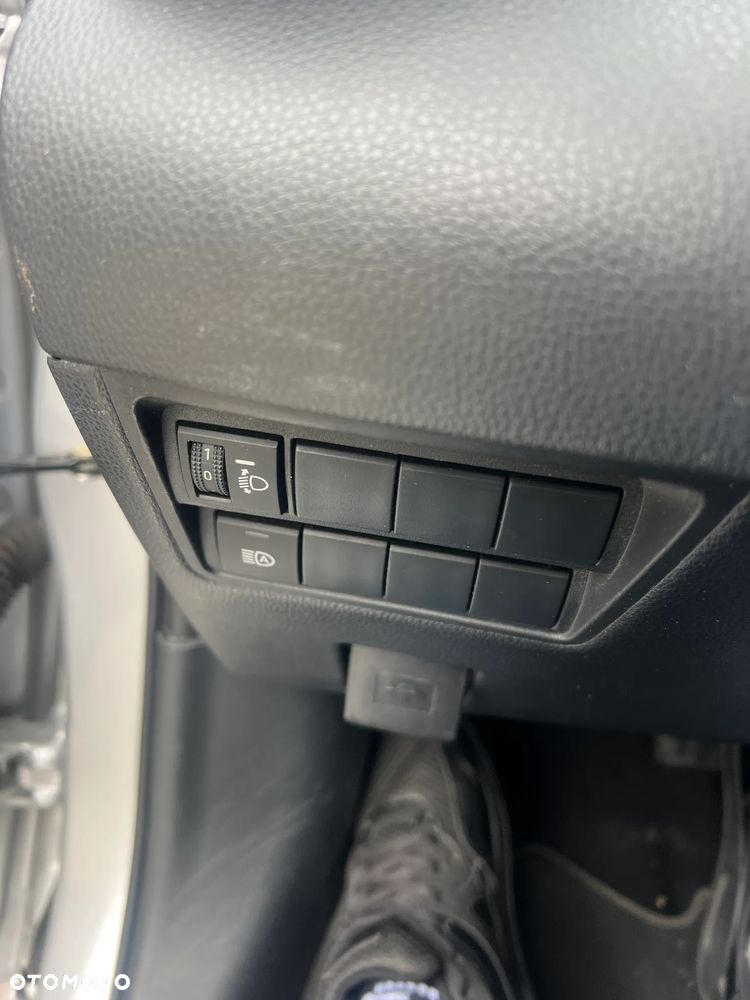 Toyota Yaris Hybrid 100 Premium - 15