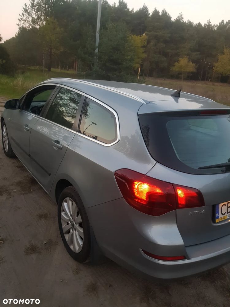 Opel Astra IV 1.7 CDTI Cosmo - 1