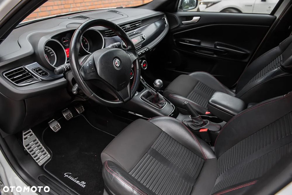 Alfa Romeo Giulietta 1.8 TBi 16V Quadrifoglio Verde - 15