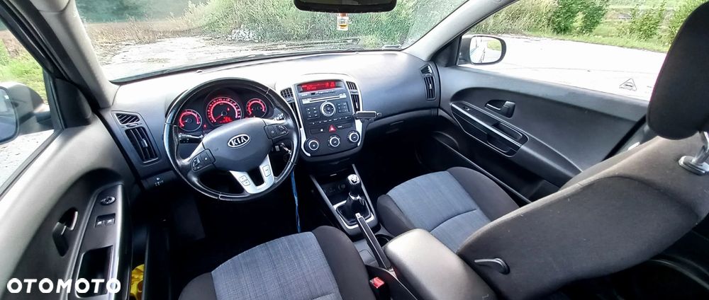 Kia Ceed 1.4 Comfort - 10