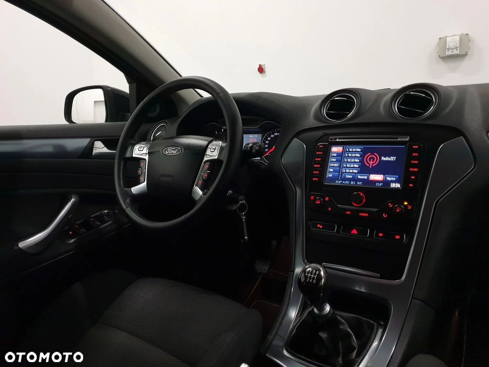 Ford Mondeo SW 2.0 TDCi Titanium - 32
