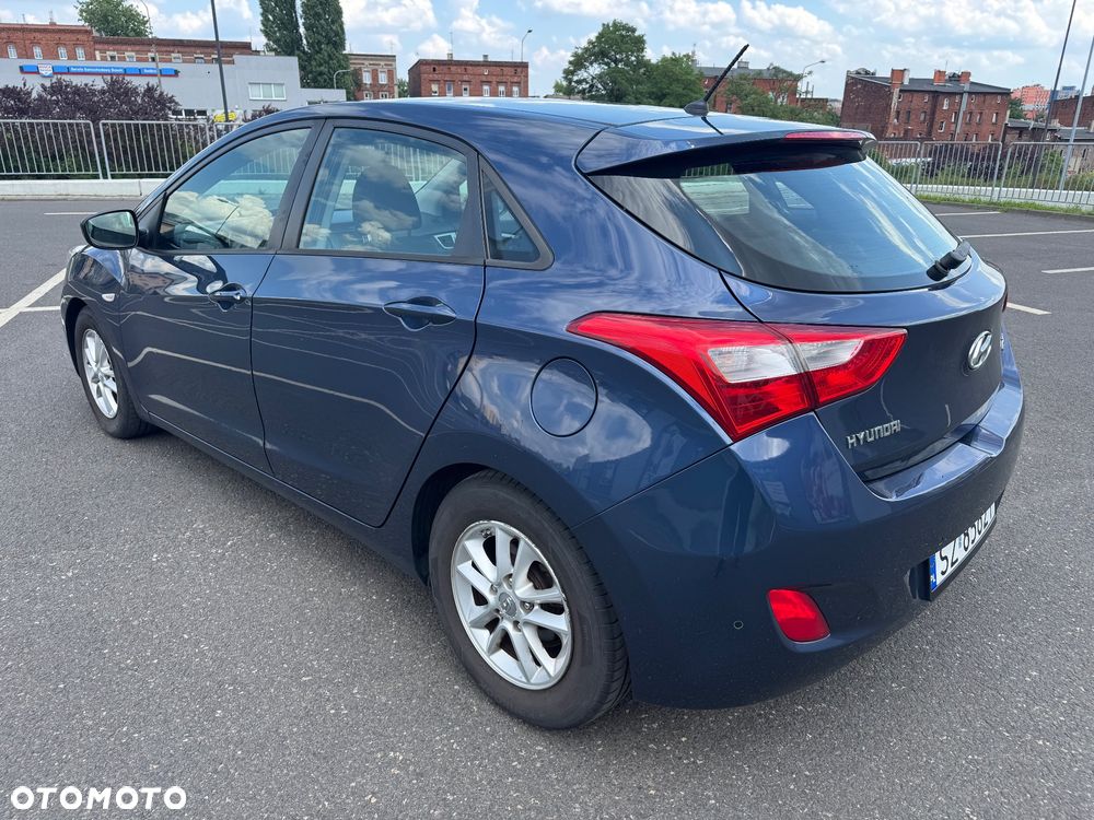 Hyundai i30 1.4 Comfort - 11