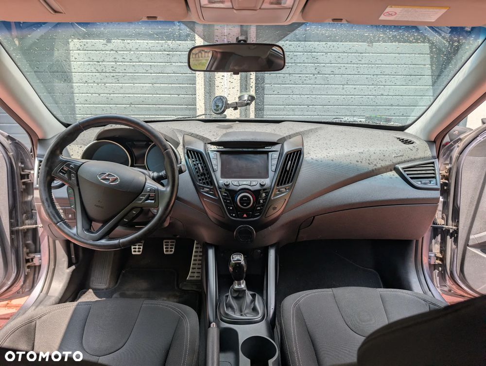Hyundai Veloster 1.6 GDI Comfort - 8