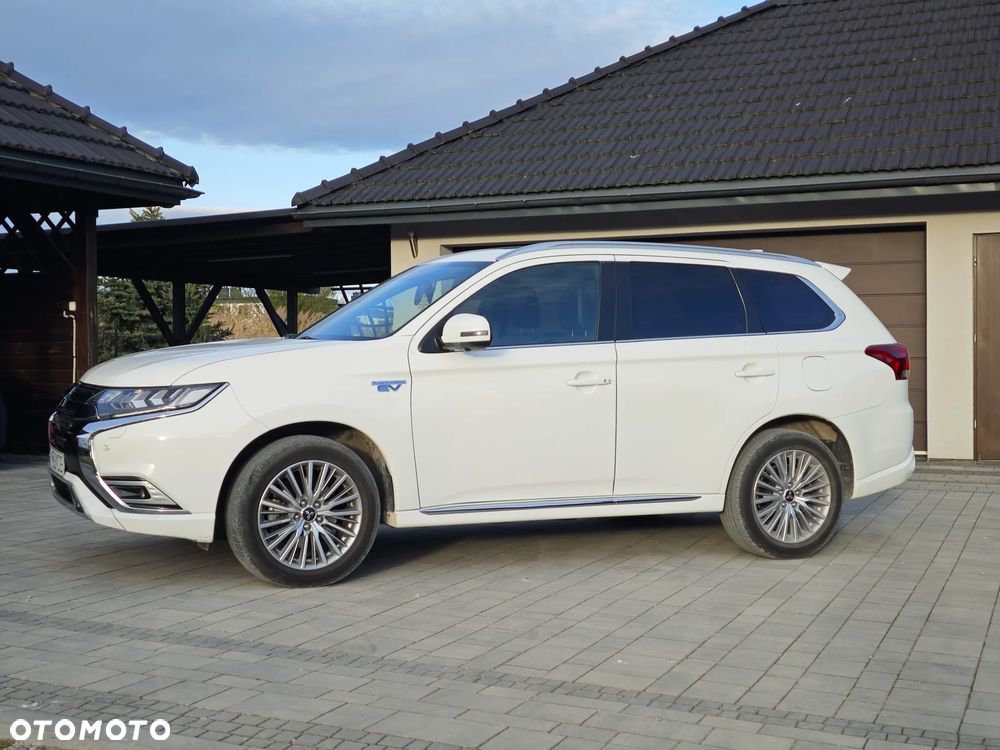 Mitsubishi Outlander Instyle + - 8