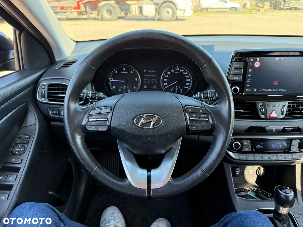 Hyundai i30 1.6 CRDI DCT Intro - 13