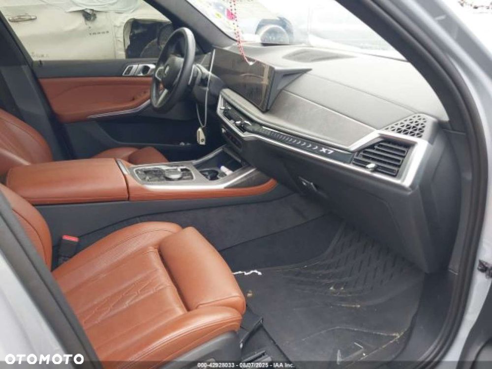 BMW X7 - 11