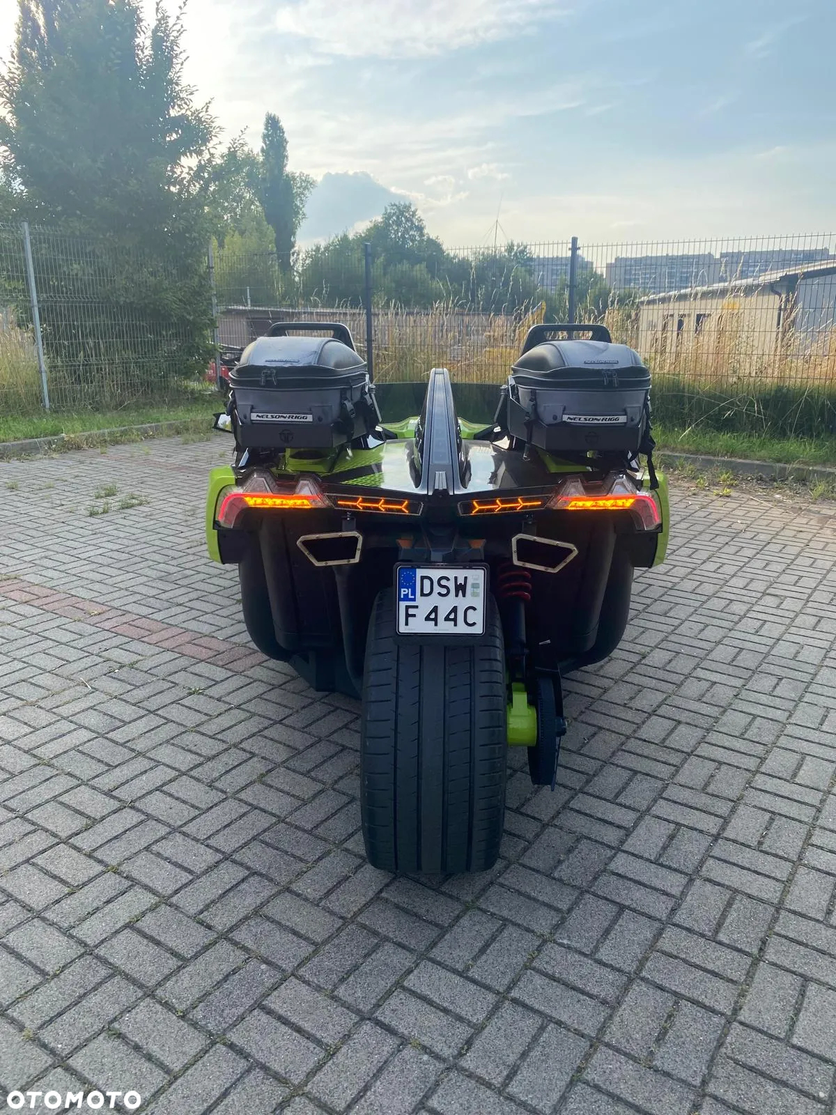 Polaris Inny - 27