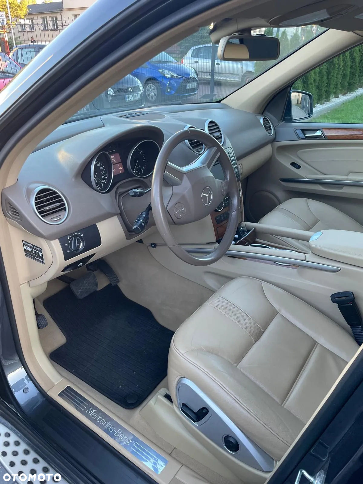 Mercedes-Benz ML 350 4-Matic - 7