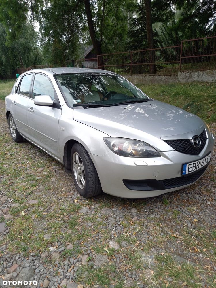 Mazda 3 1.6 Exclusive + - 15