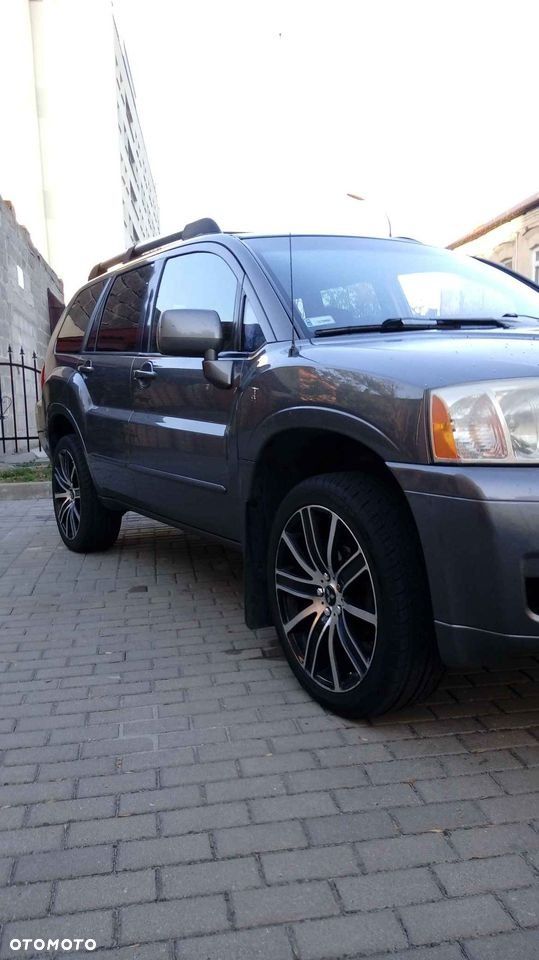 Mitsubishi Endeavor - 3