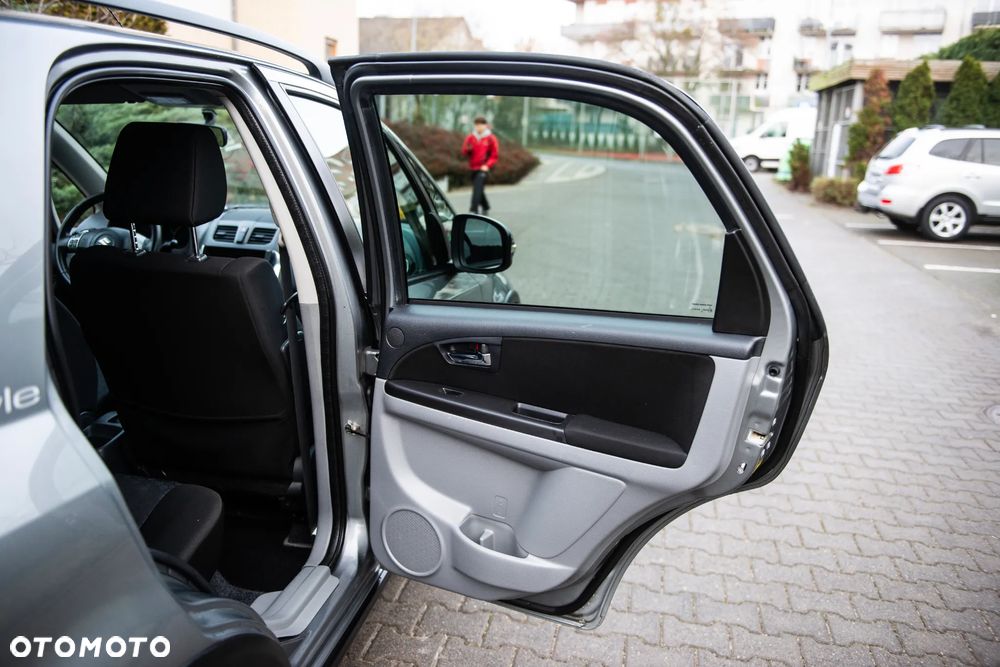 Suzuki SX4 1.6 VVT 4x4 Comfort - 18