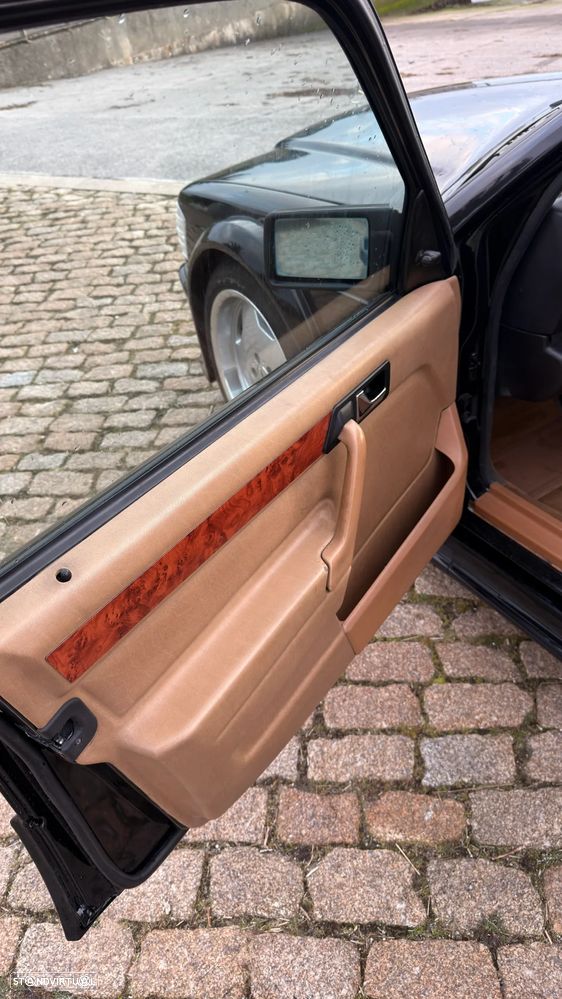 Mercedes-Benz W201 (1982-1993) - 12