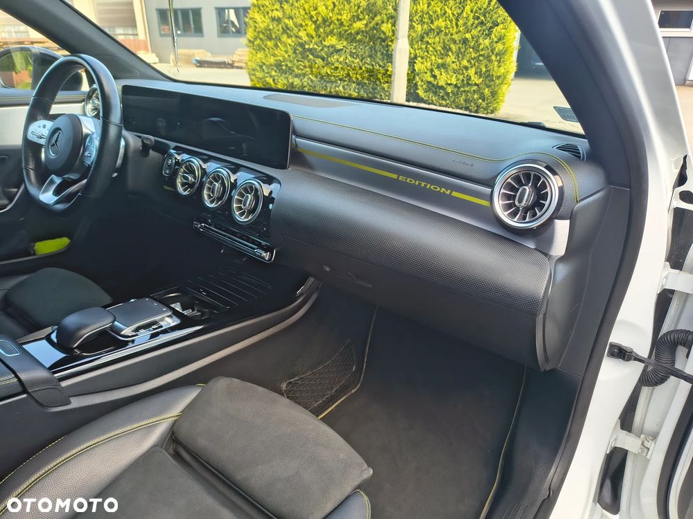 Mercedes-Benz Klasa A 200 AMG Line 7G-DCT - 11