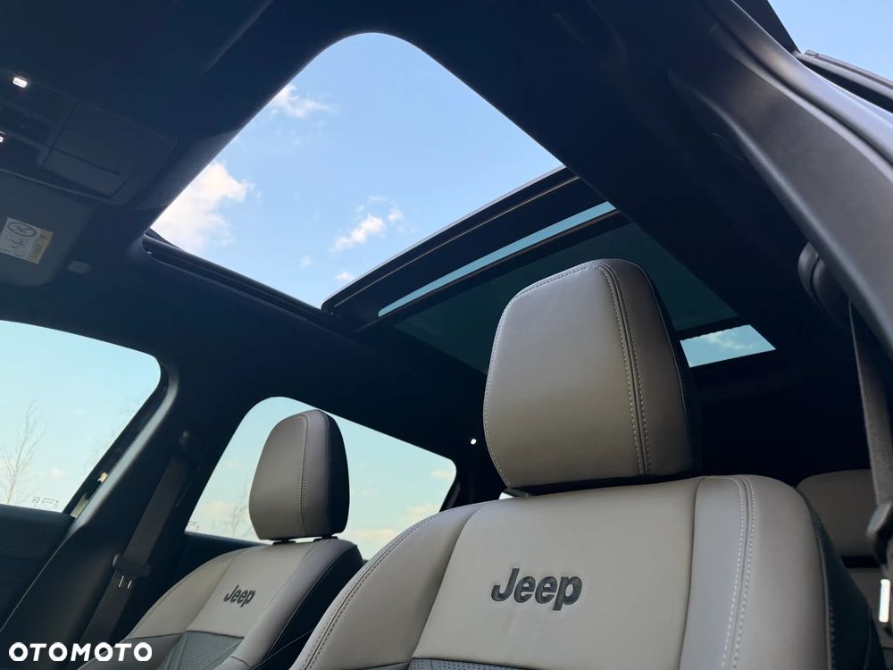 Jeep Compass 73.7kWh First Edition FWD - 19