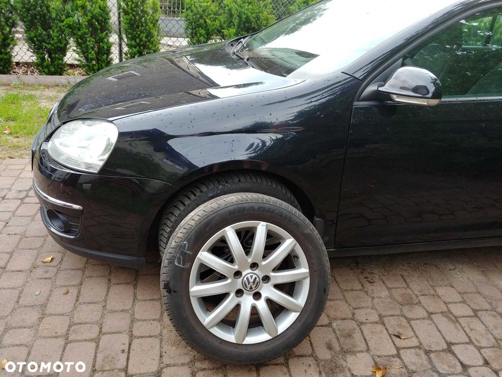 Volkswagen Jetta - 4