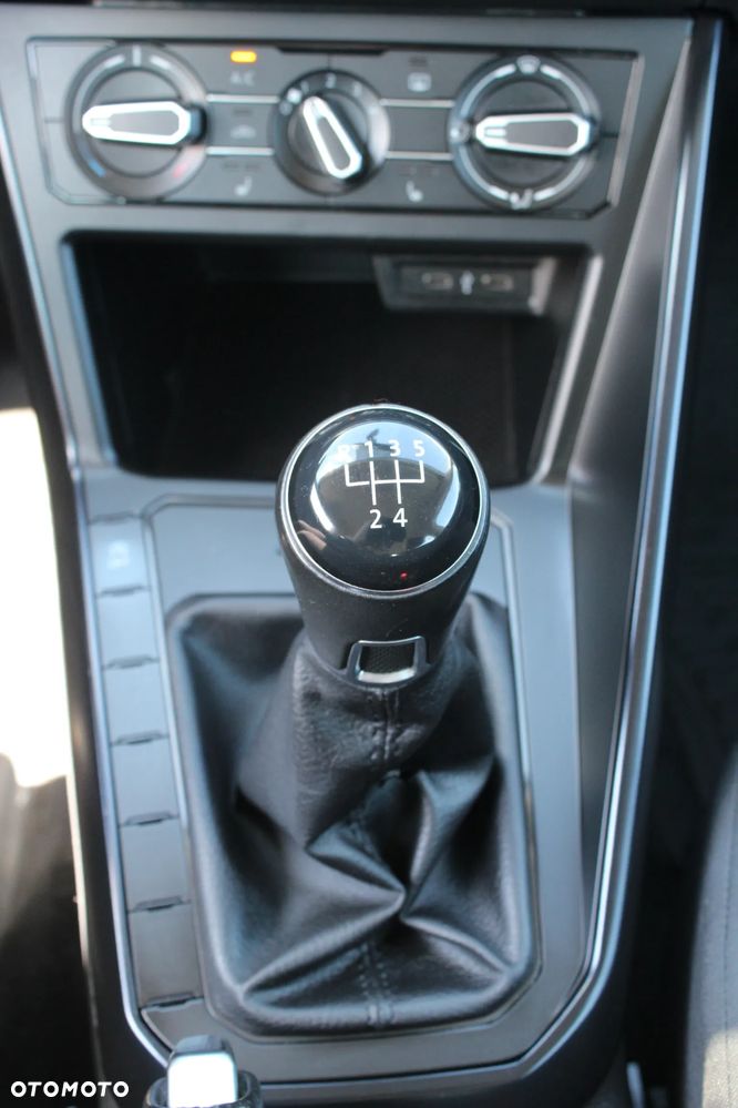 Volkswagen Polo 1.0 Life - 36