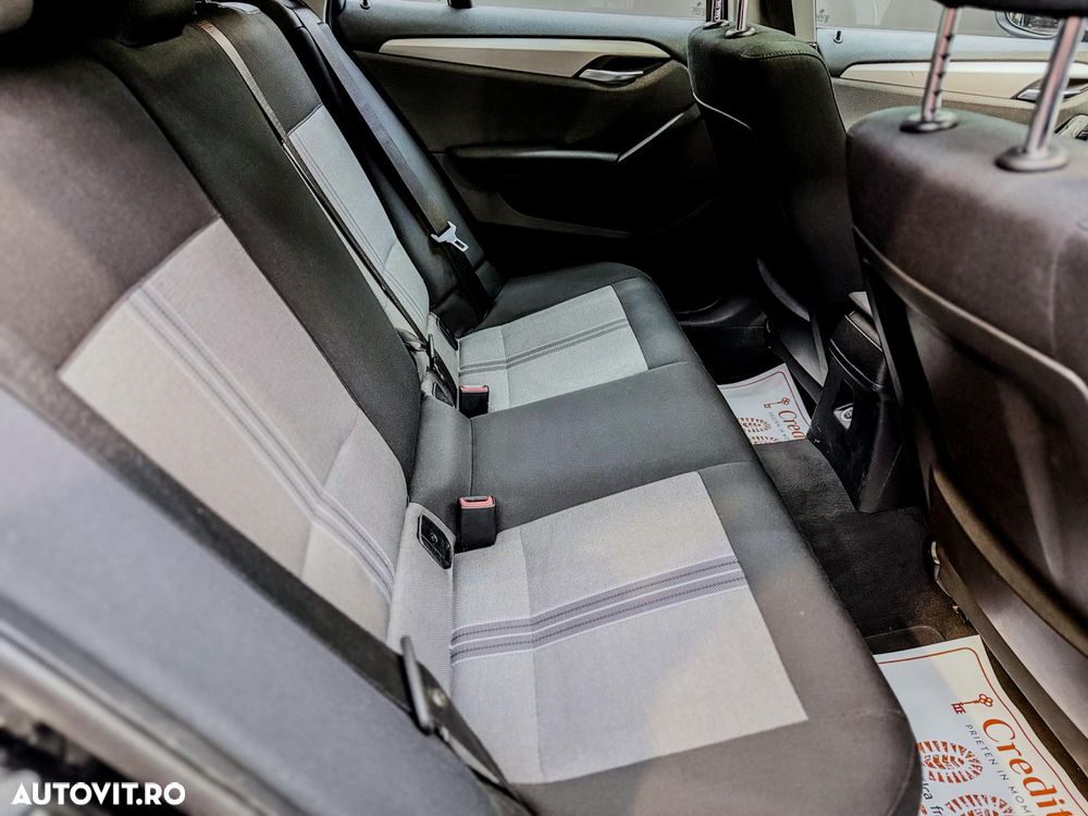 BMW X1 xDrive18d xLine - 17