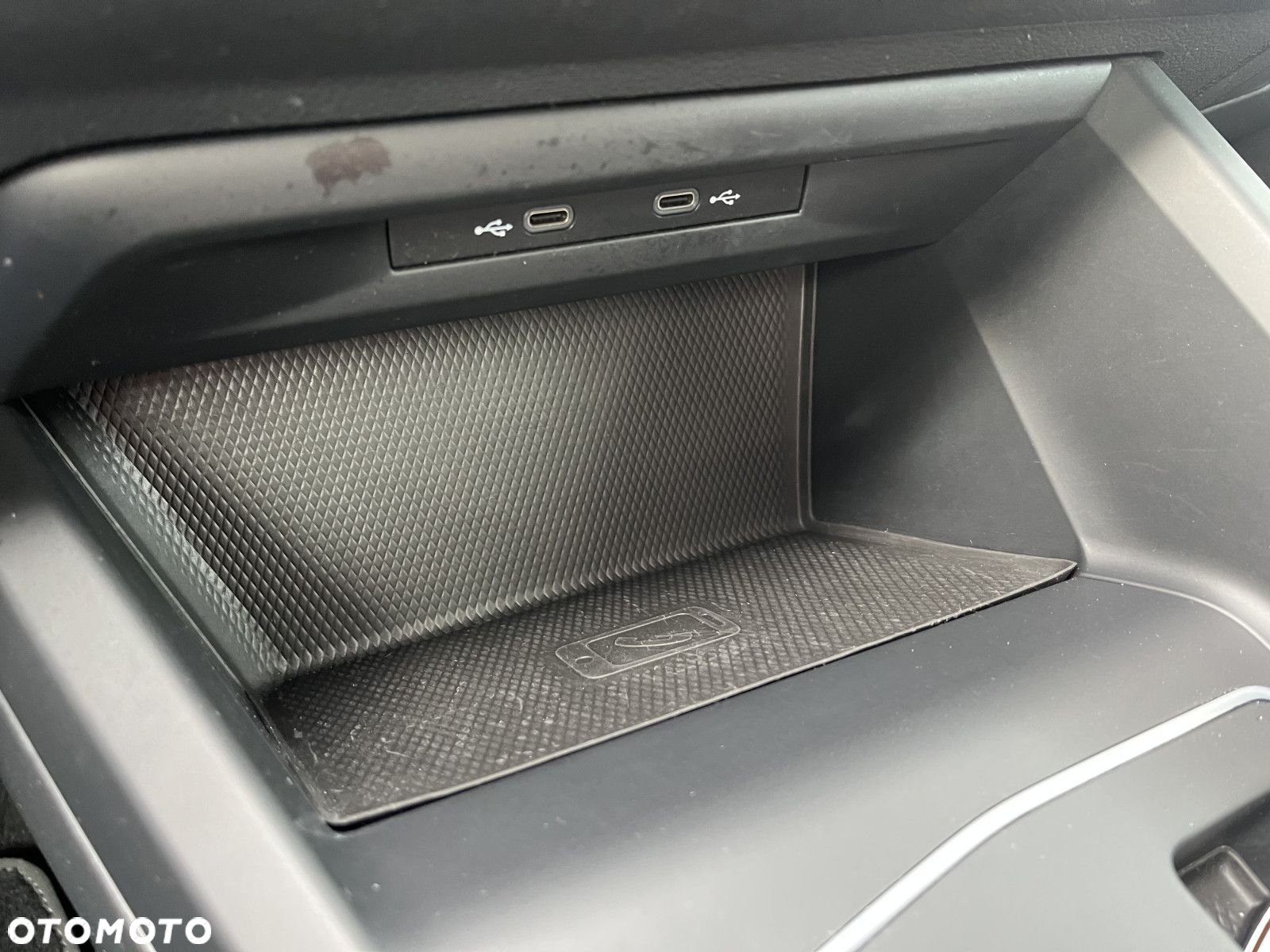 Volkswagen Golf - 34