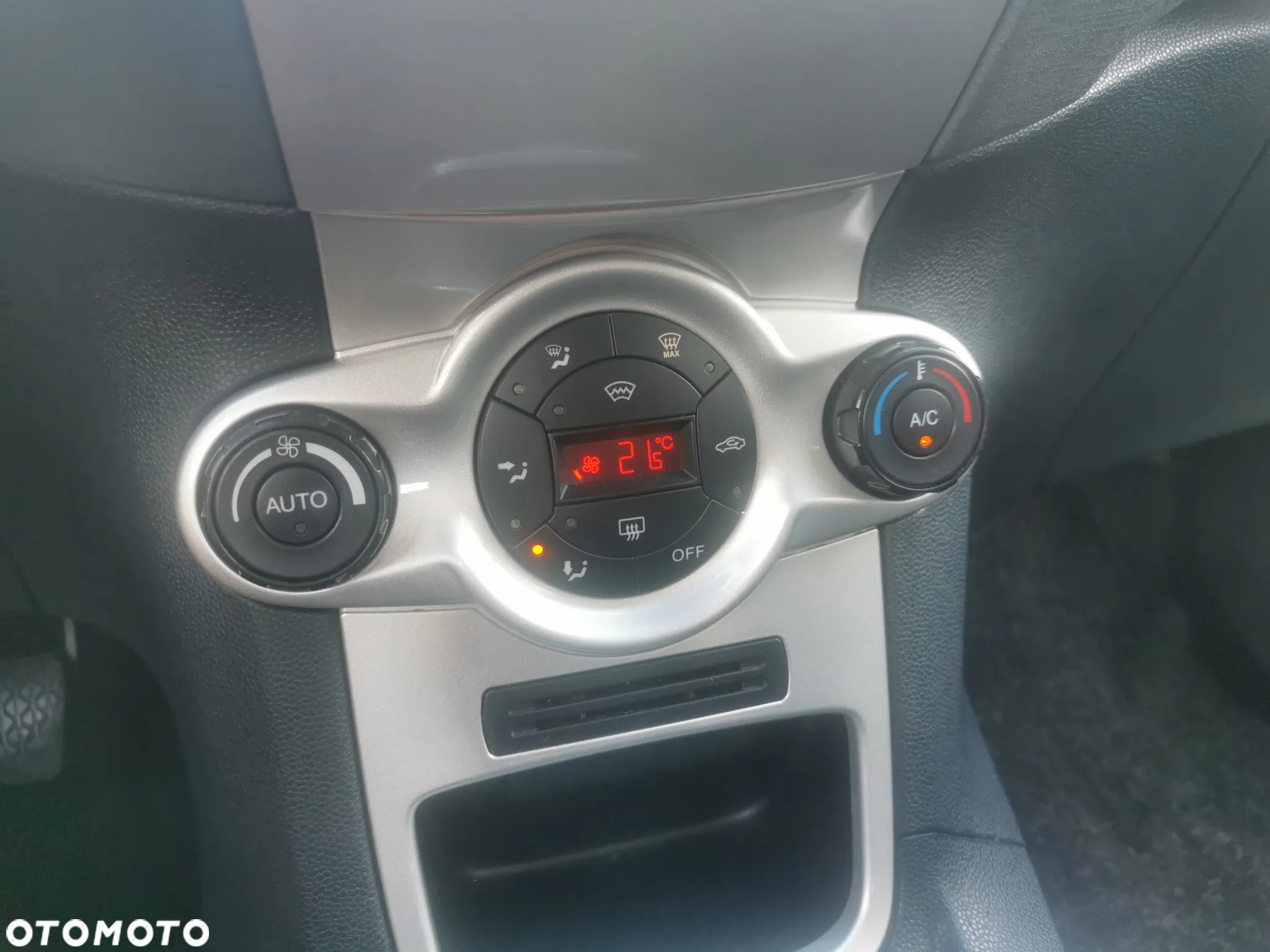 Ford Fiesta 1.25 Titanium - 19