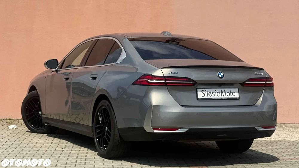 BMW Seria 5 530i xDrive Luxury Line sport - 3