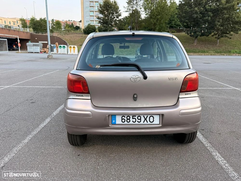 Toyota Yaris 1.0 Sol AC - 7