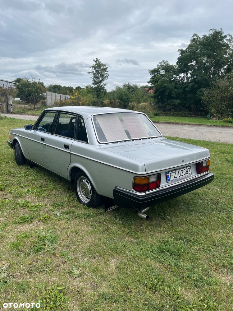 Volvo 262 - 7