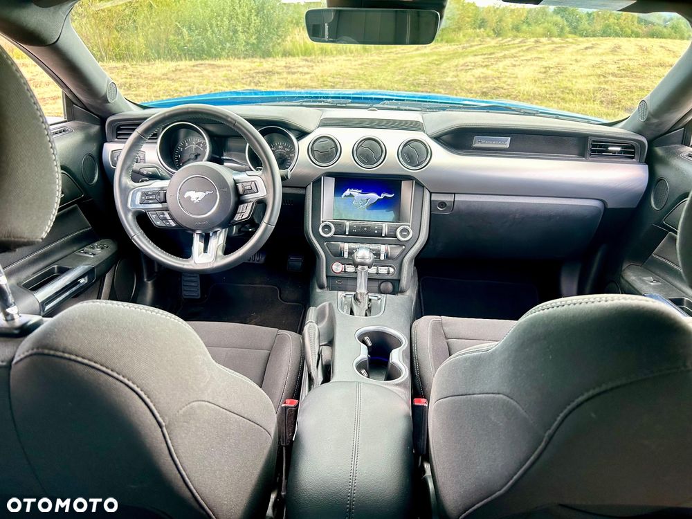 Ford Mustang 5.0 V8 GT - 8