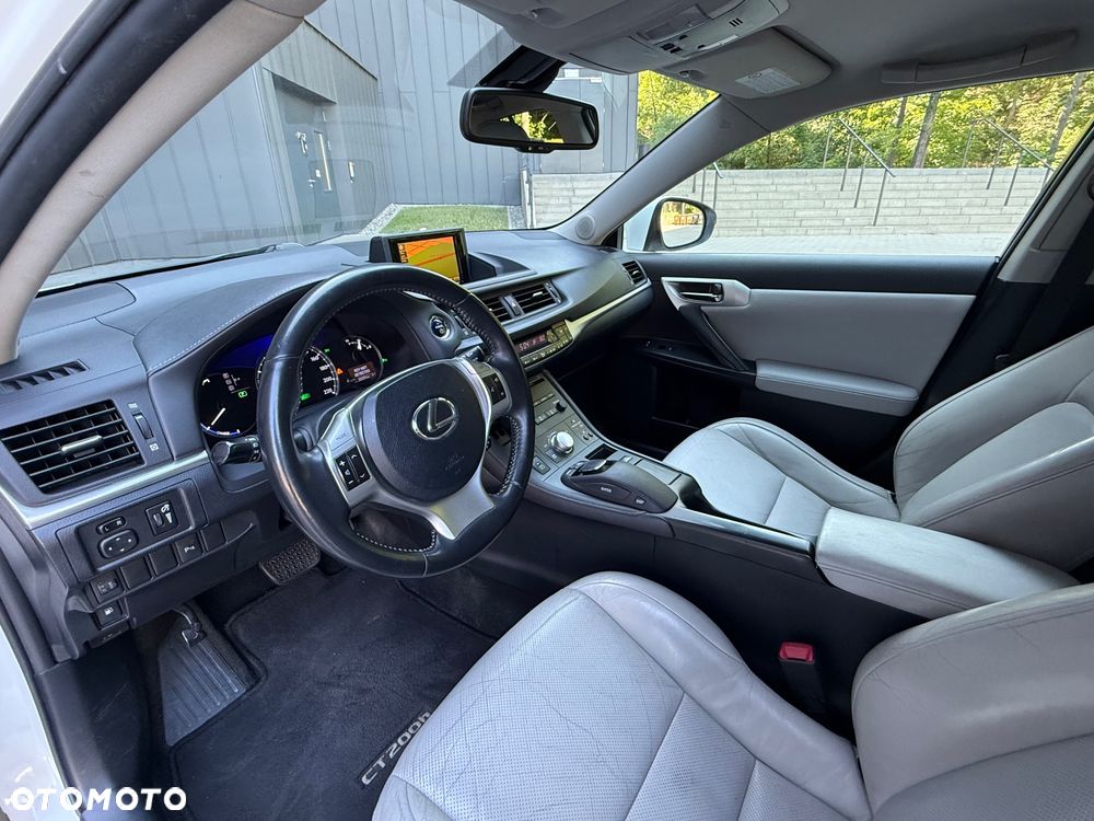 Lexus CT 200h Prestige - 25