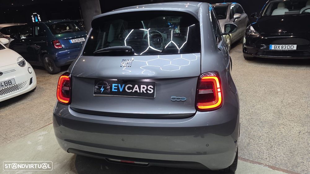 Fiat 500e La Prima - 10