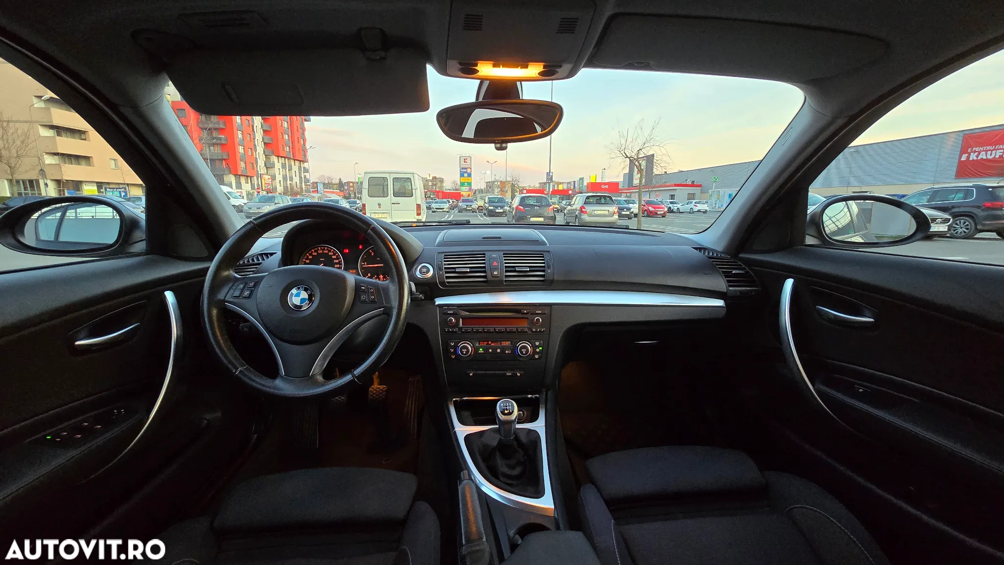 BMW Seria 1 120d - 19