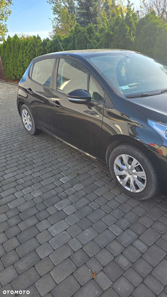 Peugeot 208 - 3