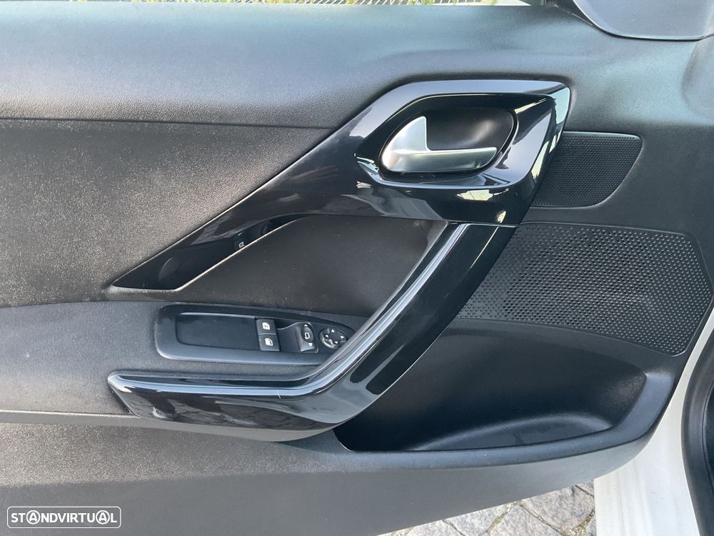 Peugeot 208 1.6 BlueHDi Active - 21