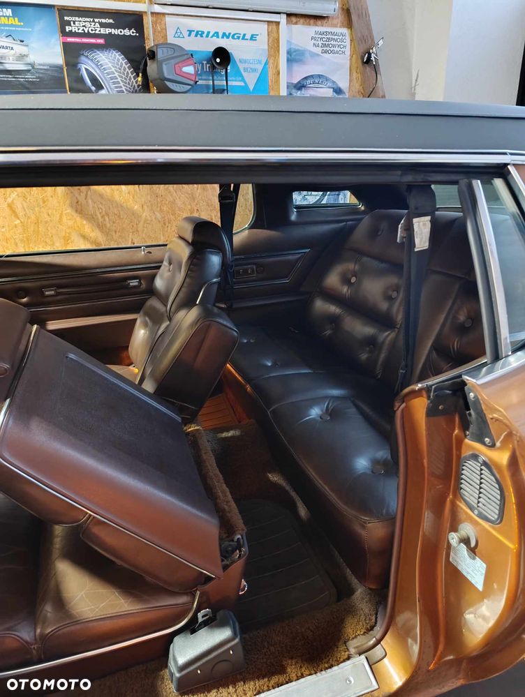 Ford Thunderbird - 12